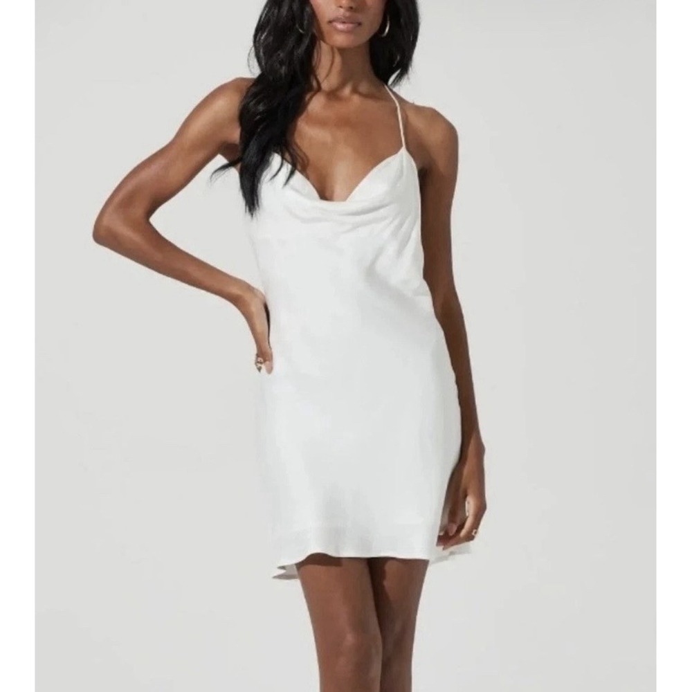 ASTR The Label‎ White Satin Slip Dress Medium Medford Cowl Neck Open Back Bridal